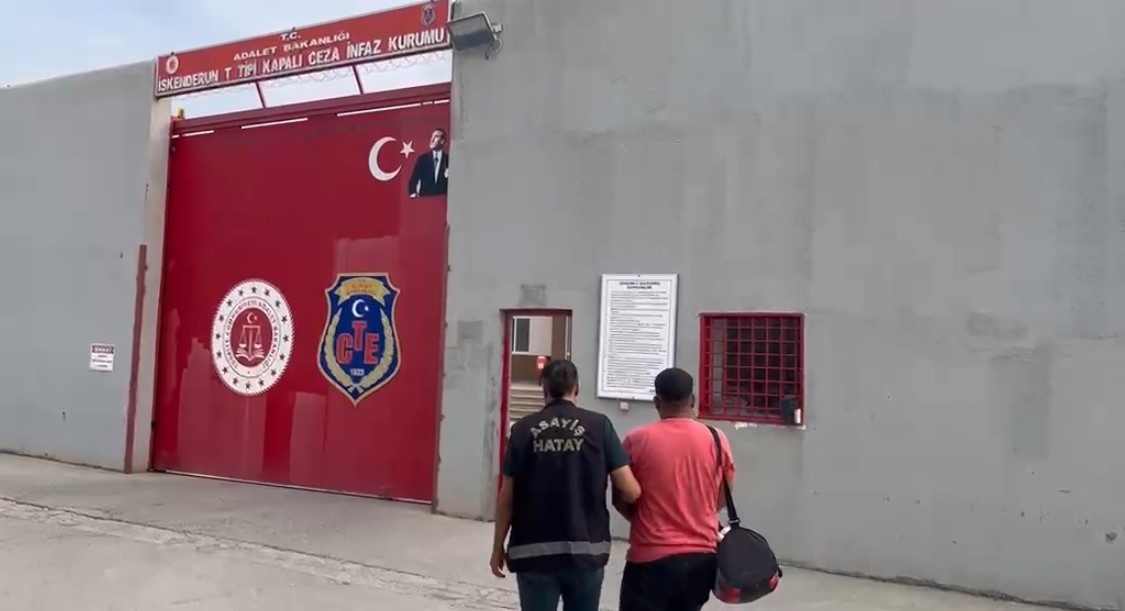Dörtyol’da 4 yıl hapis cezasıyla aranan 2 hükümlü tutuklandı
