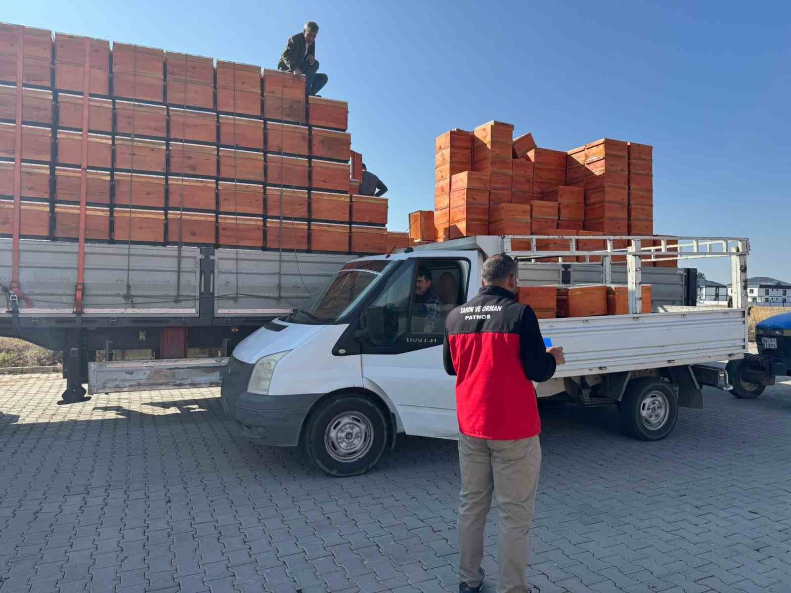 Patnos’ta üreticilere hayvancılık, arıcılık ve tarım desteği